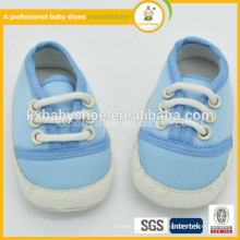 2015 heiße Verkaufsqualitäts preiswerte Großhandelsbabykinder Segeltuchsportschuhe